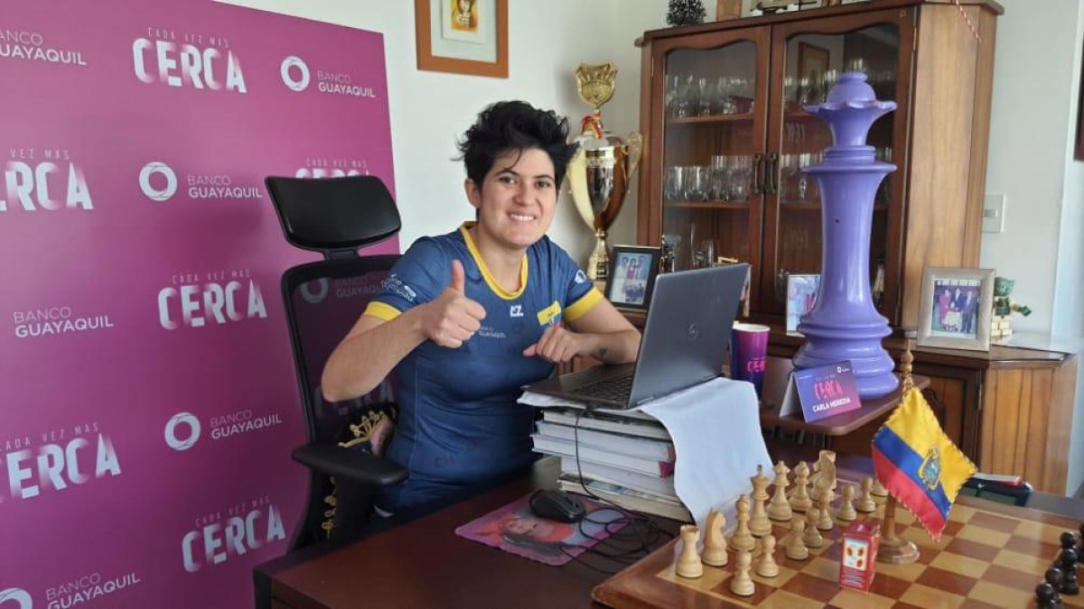 La ajedrecista luego de una de las partidas en las que tuvo que enfrentar a Hungría durante las Pirmeras Olimpiadas Virtuales.