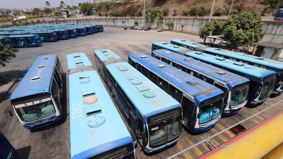 Unidades. Solo 22 de 65 articulados ruedan en Metrobastión.