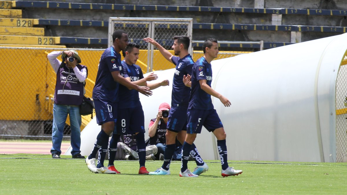 Los camaratas se recuperaron a tiempo y consiguieron los tres puntos que le ubican en la zona de los líderes de la tabla