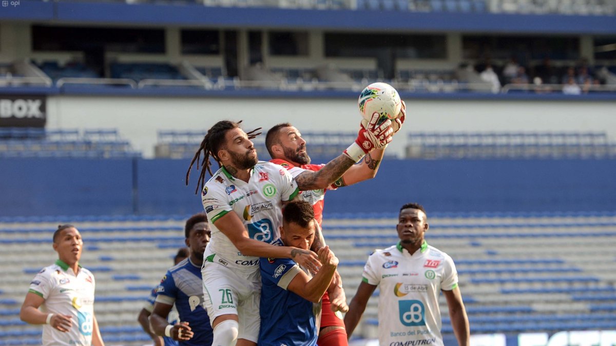 El golero Esteban Dreer ha tenido poco trabajo ante su exequipo.
