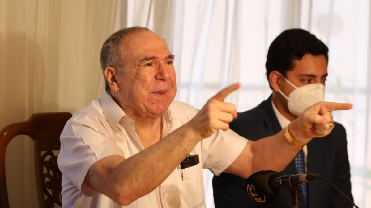 El general Víctor Arauz informó que una vez que se le haya dado el alta al exmandatario será trasladado a su casa, como parte del arresto domiciliario.