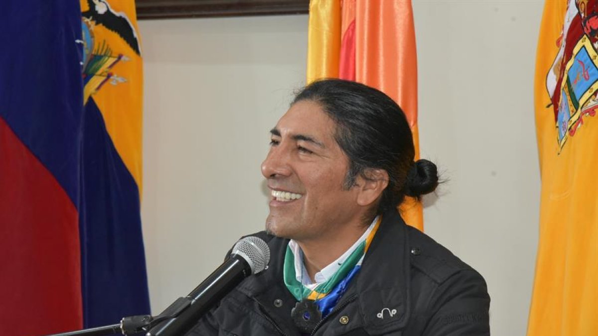 Cuencano de nacimiento, de 51 años y doctor en Jurisprudencia.