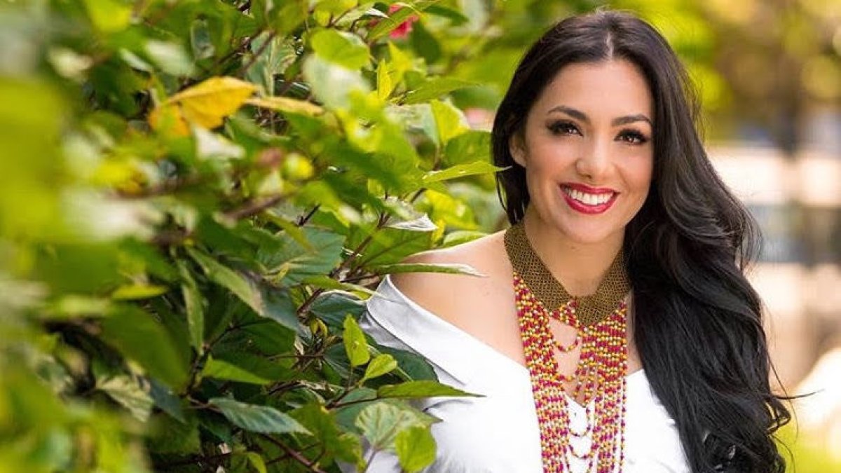 A la artista le robaron documentos y dinero.