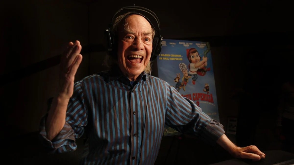 Valdés fue pareja de la reconocida actriz de telenovelas Verónica Castro, con quien tuvo un hijo que también se dedica a las artes, el cantante y actor Cristian Castro.