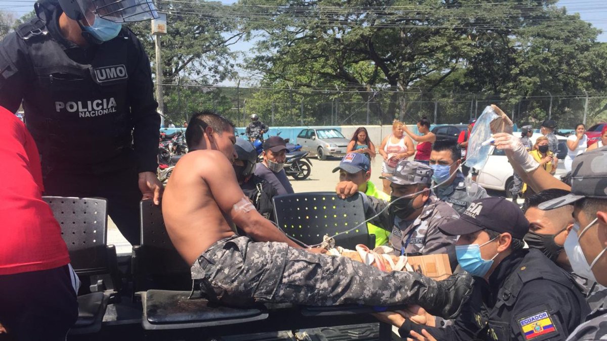 Un enfrentamiento entre bandas rivales dejó el pasado 3 de agosto 11 reos muertos y más de una decena de heridos, entre ellos policías, en el Centro de Rehabilitación Social de Varones de Guayaquil,
