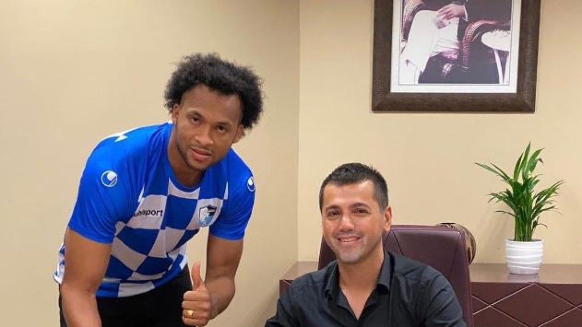 El defensa Arturo Mina fue el último en integrarse al balompié turco.