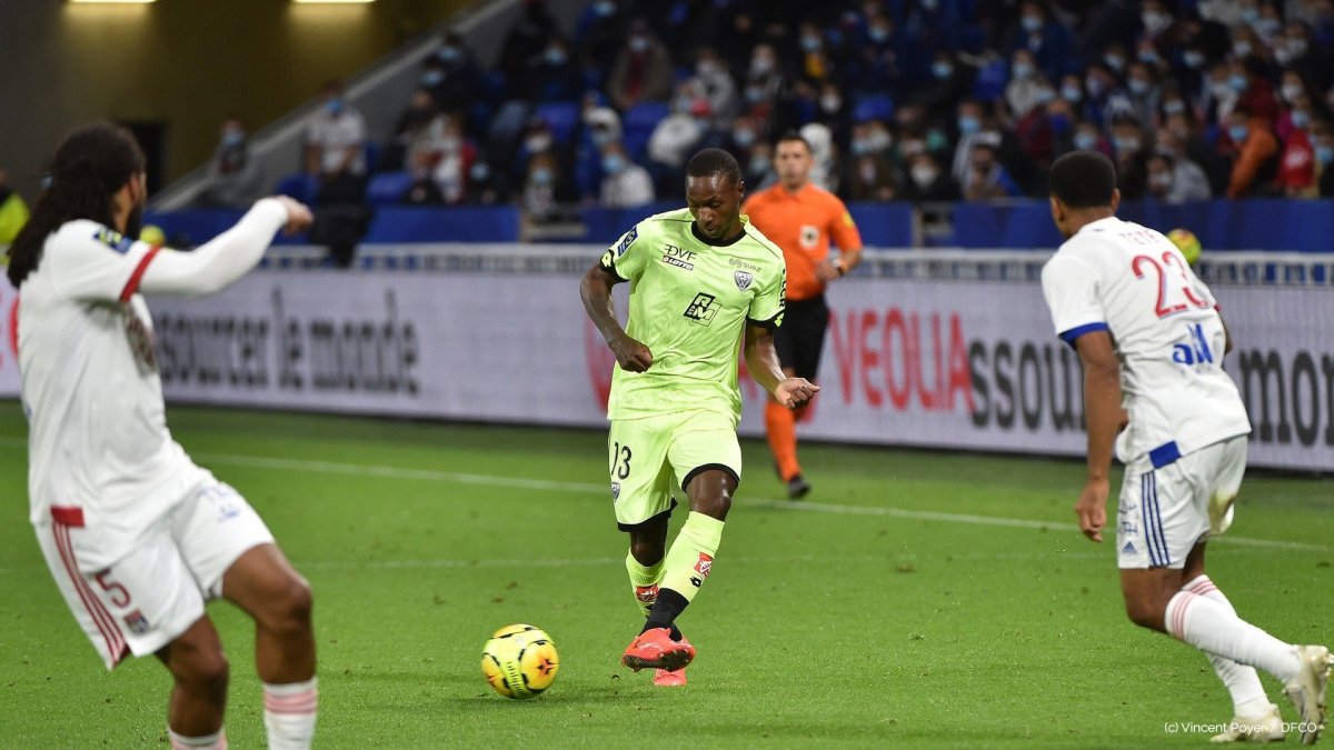 Aníbal Chalá se convirtió en el primer ecuatoriano en debutar en la liga de Francia.