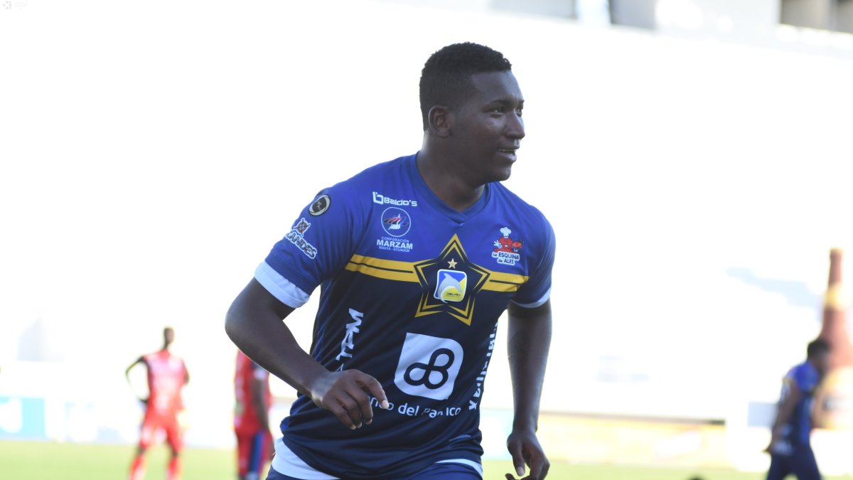 El delantero del Delfín, Jhon Cifuente (29 años) estaba en racha antes de lesionarse