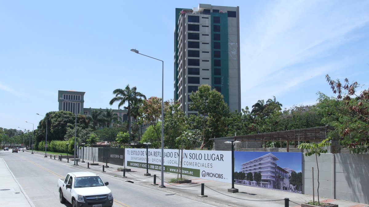 El proyecto. Ese es el letrero que se observa en el sitio, ubicado a un constado del Parque Histórico, en La Puntilla.