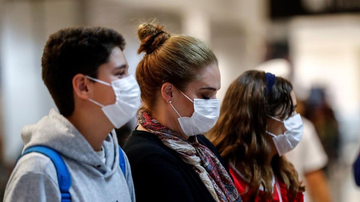 Del universo de contagiados, 869 están estables en una casa de salud y 360 están hospitalizadas con pronóstico reservado.