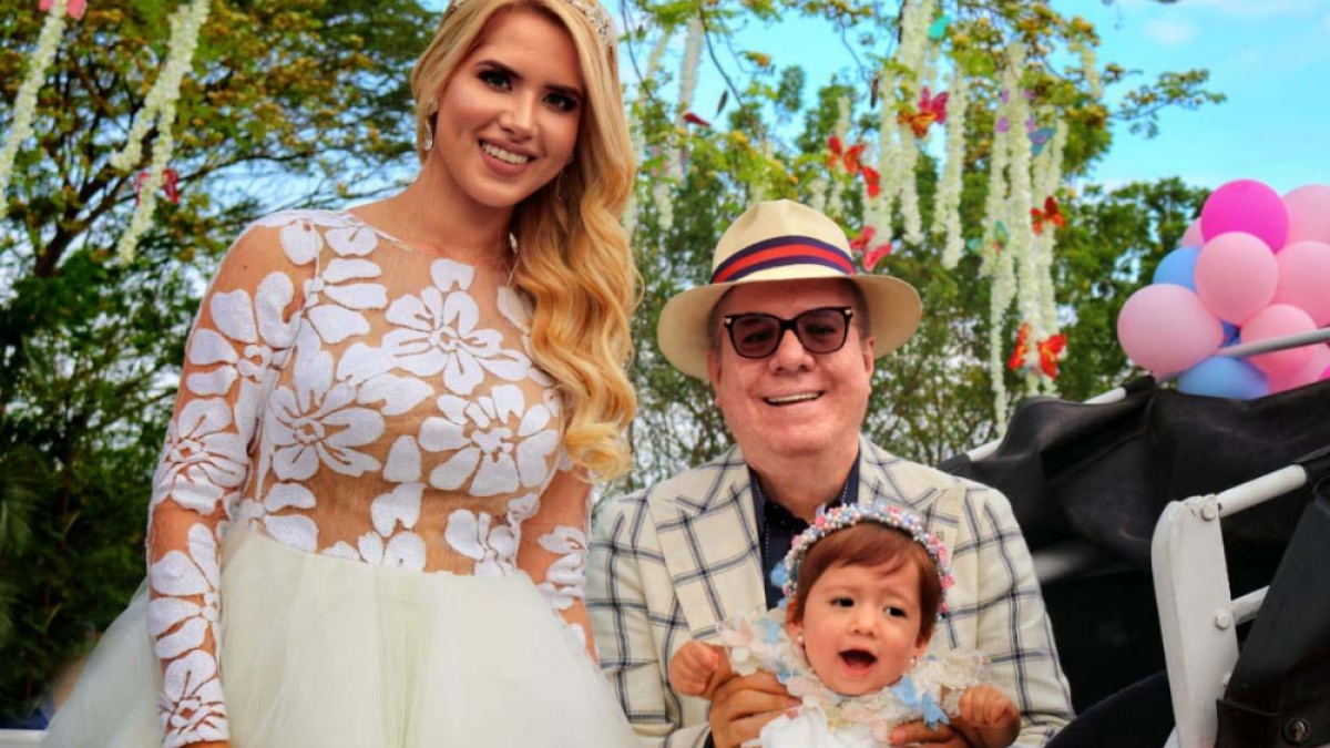 Foto familiar al estilo de un cuento encantado.