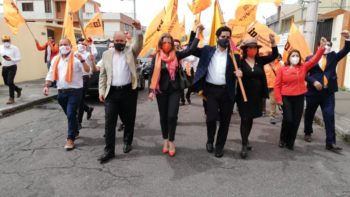 Xavier Hervas y María Sara Jijón firmaron su precandidatura presidencial.