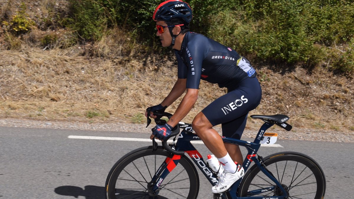 El ciclista ecuatoriano Richard Carapaz ascendió un lugar en la clasificación general del Tour de Francia.