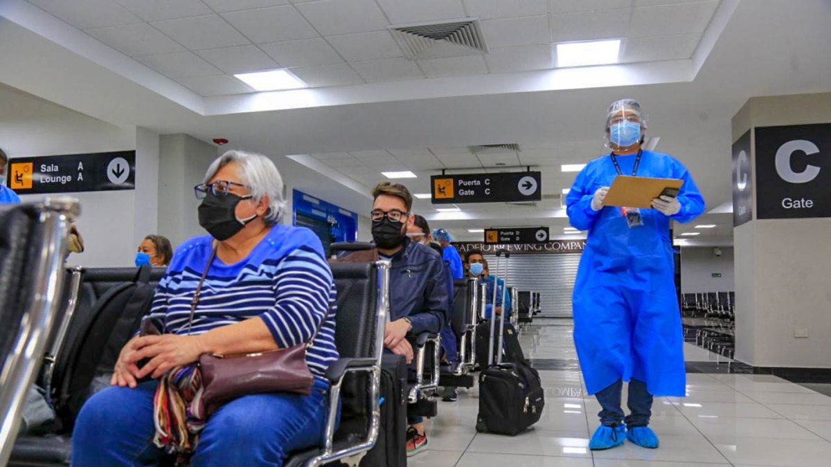 Del universo de contagiados, 861 están estables en una casa de salud y 355 están hospitalizadas con pronóstico reservado.