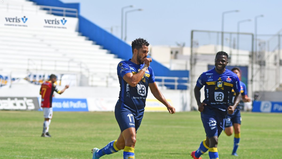 Charles Vélez anotó el gol de la victoria para el cuadro manabita sobre Deportivo Cuenca