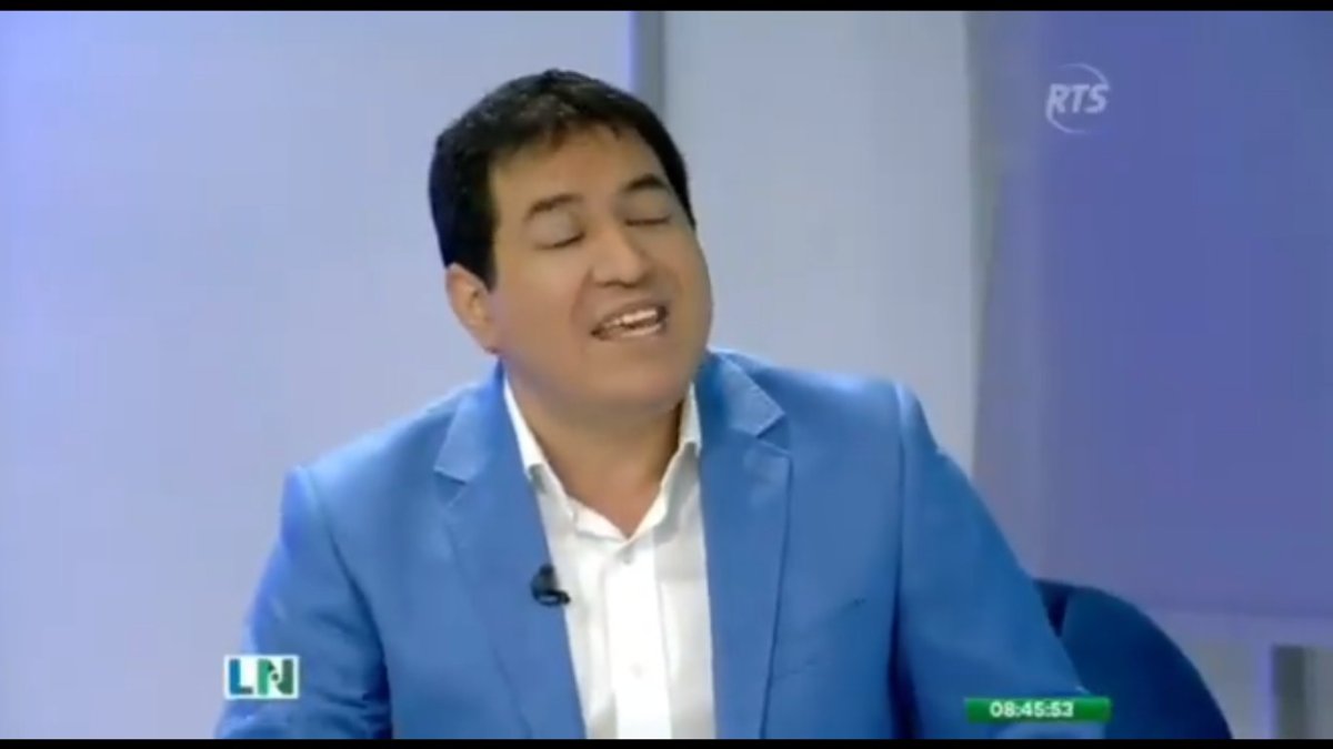 Arauz. El candidato de Correa borró su pasado más incómodo.