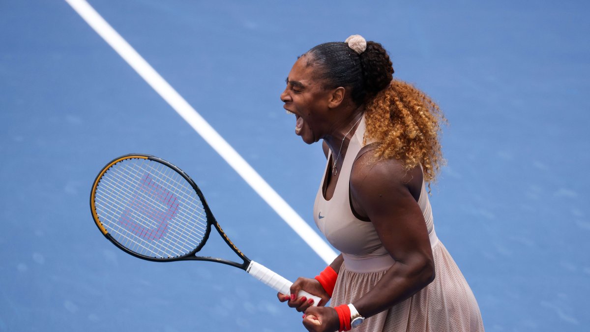 Serena Williams venció este lunes por 6-3, 6-7 (6) y 6-3 a la griega María Sakkari, decimoquinta preclasificada.