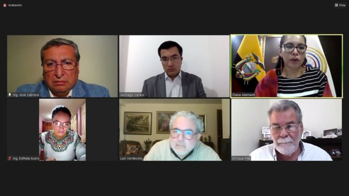 Dos alianzas tuvieron apoyo unánime del pleno del CNE y uno tuvo reparos de los consejeros de la moniría.