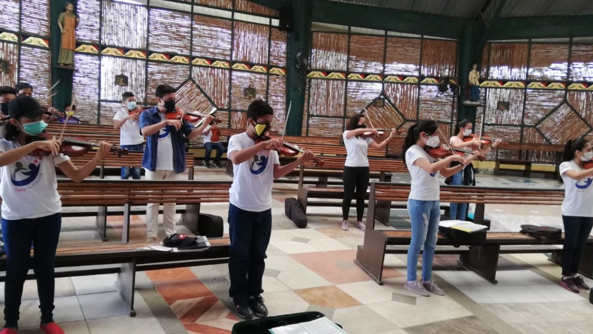 Los ensayos de música académica se realizan en la iglesia El Bautismo de Jesús, en Monte Sinaí.