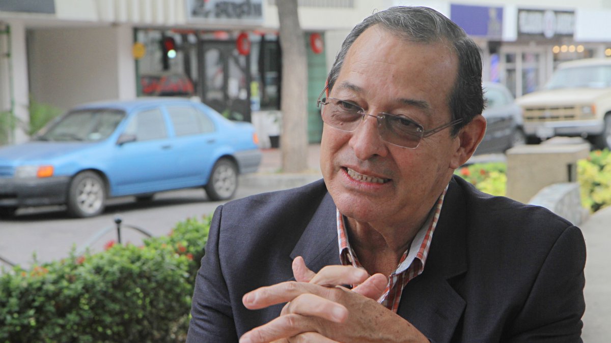 De 72 años de los cuales casi 35 ha dedicado a la TV.