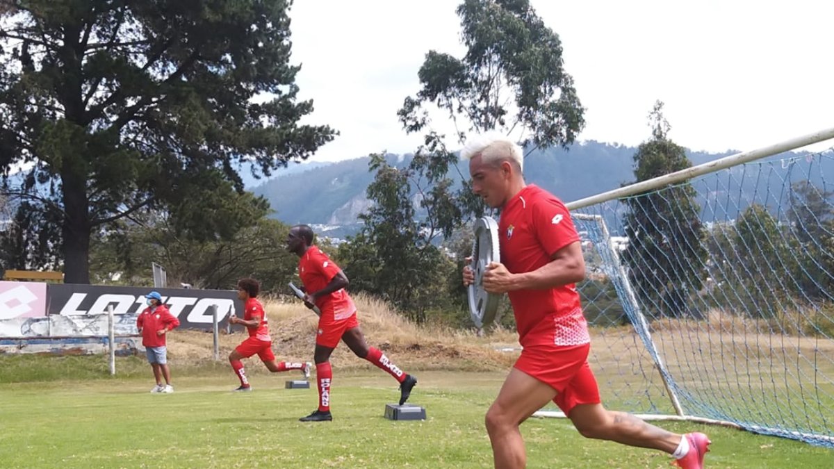 El equipo volvió a los entrenamientos después de paralizarse como medida de protesta ante las deudas