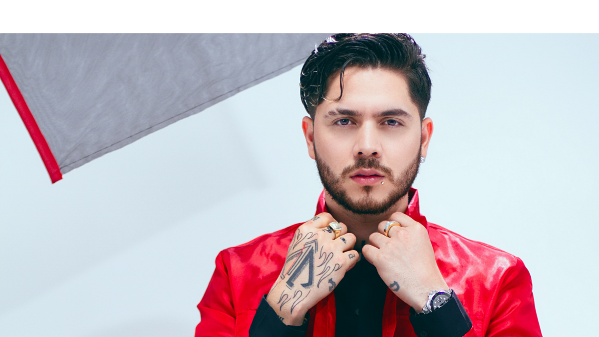 JD Pantoja tiene 24 años.