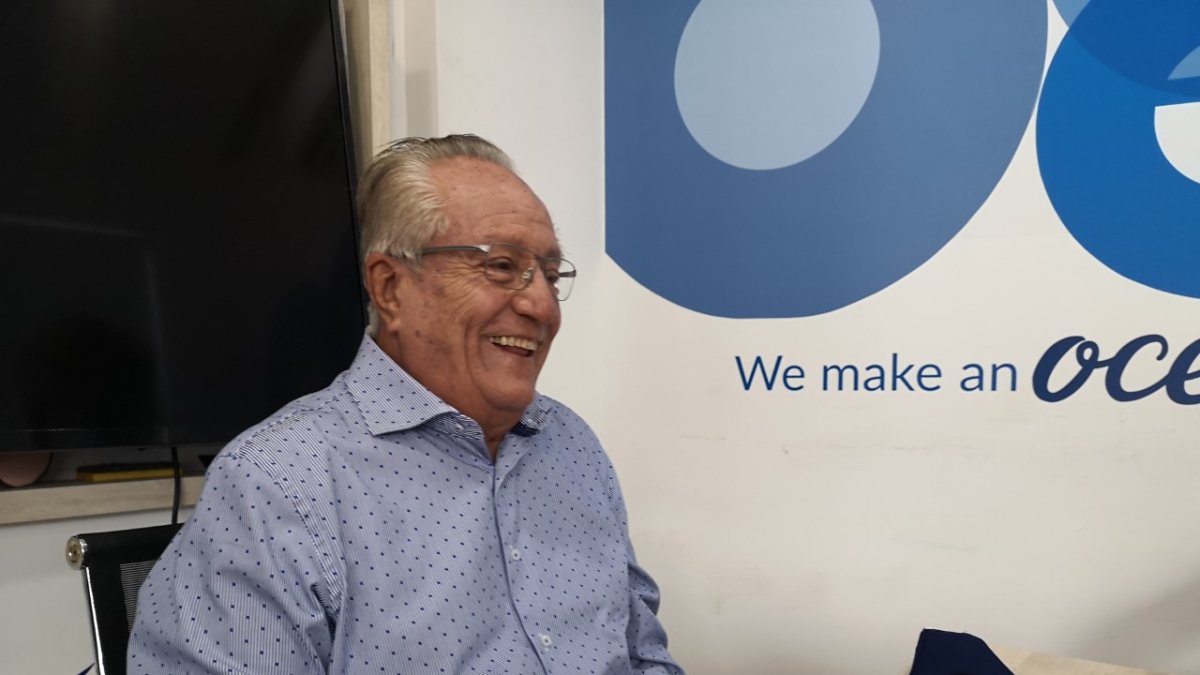 Estuardo Sánchez está dedicado a varias actividades.