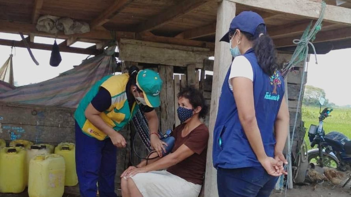 Un equipo del Ministerio de Salud Pública realiza visitas médicas a domicilio.