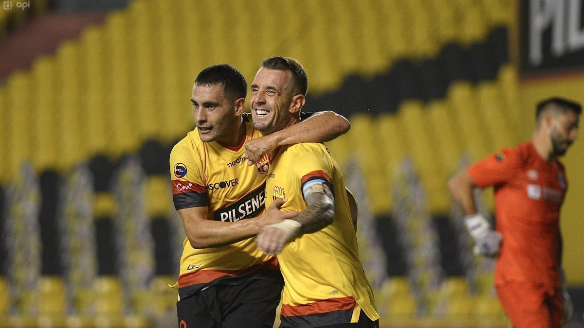 La conquista amarilla se dio luego de que el argentino Emmanuel Martínez habilitara al 10 amarillo y este, ante la salida del golero Hernán Galíndez, marcó con un sombrerito.