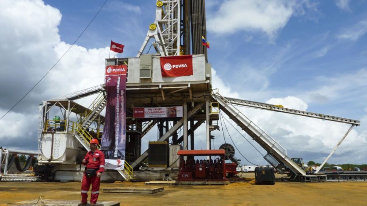 Los problemas internos de PDVSA y las sanciones de Estados Unidos topan a otras empresas extranjeras.