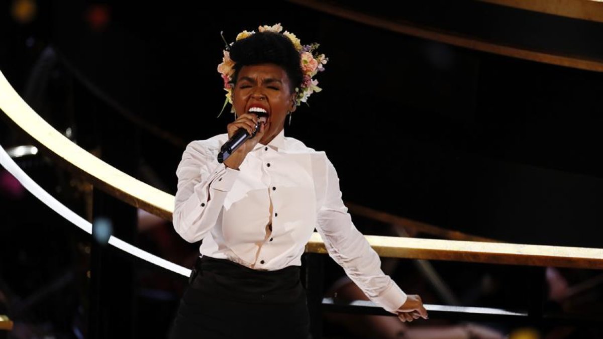 Janelle Monáe durante una interpretación en la más recientes ceremonia de los Óscar.