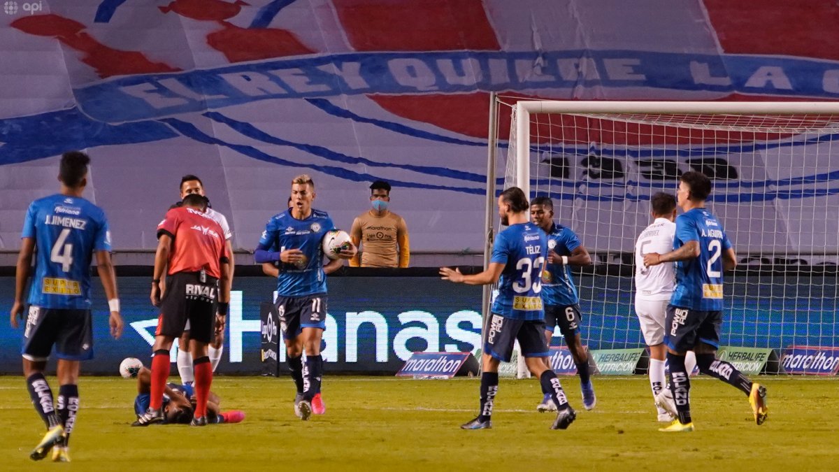 En Casa Blanca, Diego Lara y su terna arbitral fue la primera que rectificó una decisión tomada.