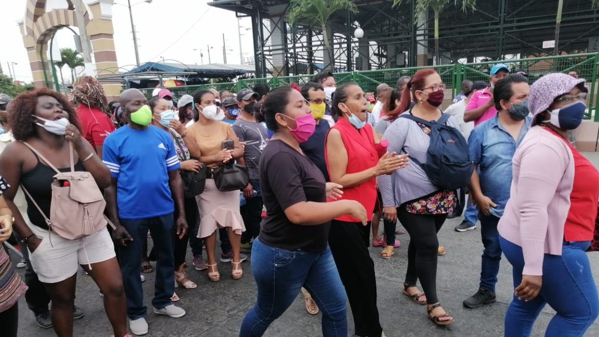 Un plantón se realizó en el exterior del Complejo Judicial de la Florida.