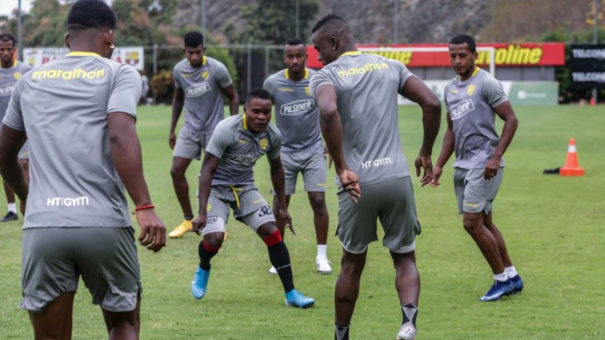 Barcelona trabaja con tranquilidad, de cara a su regreso a la Copa Libertadores.