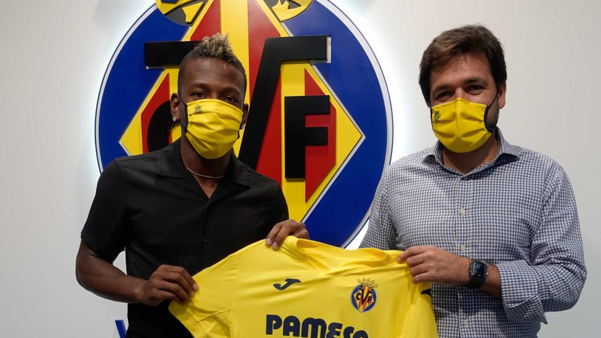 Pervis Estupiñán fue presentado por el Villarreal este miércoles 16 de septiembre de 2020.