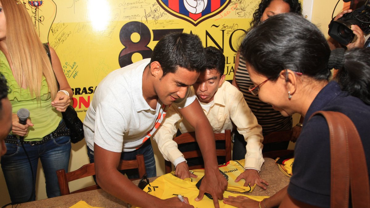 José Amaya, en su despedida de Barcelona cuando fue jugador del Ídolo.