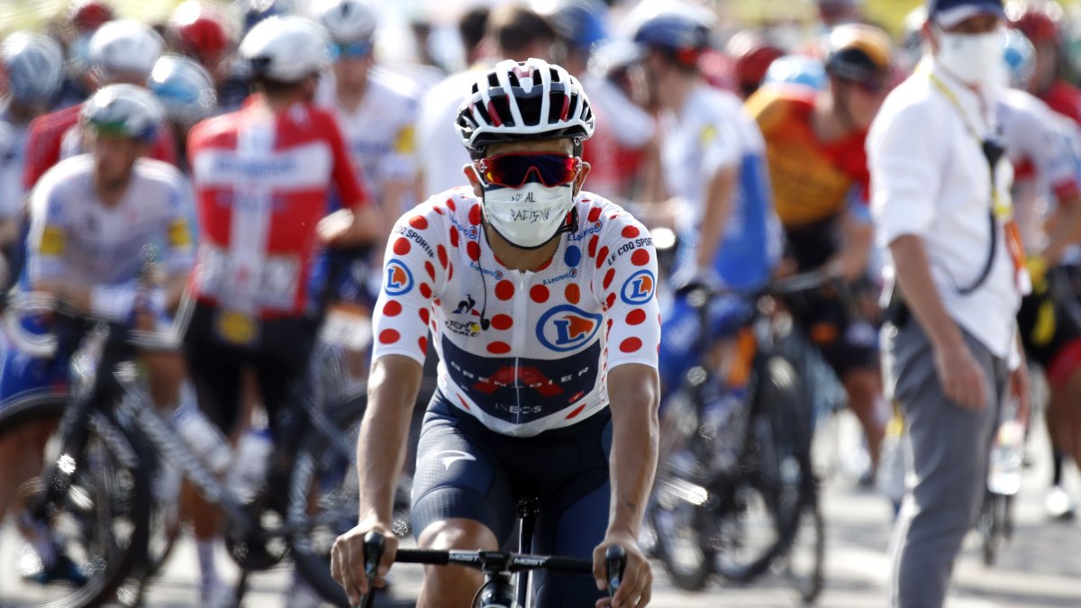 Richard Carapaz salvó el honor de Ineos en el Tour de Francia.