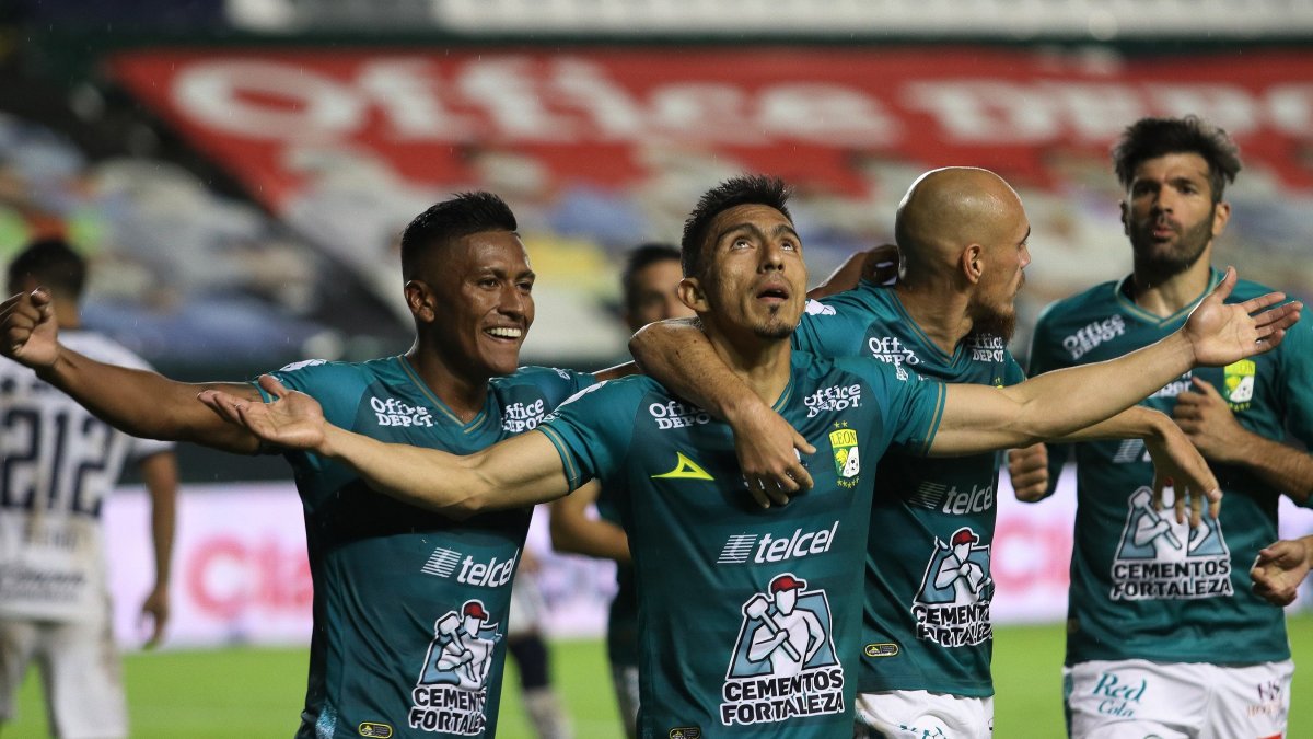 Ángel Mena (c) volvió a ser la figura de León, está vez en el triunfo ante Guadalajara para la clasificación a la final.