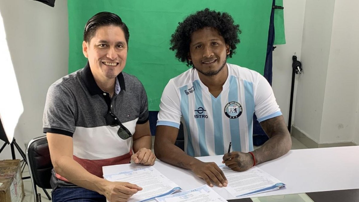 Christian Alemán, exvolante de Barcelona, jugará en el Equipo de la Ciudad hasta finales del próximo año.