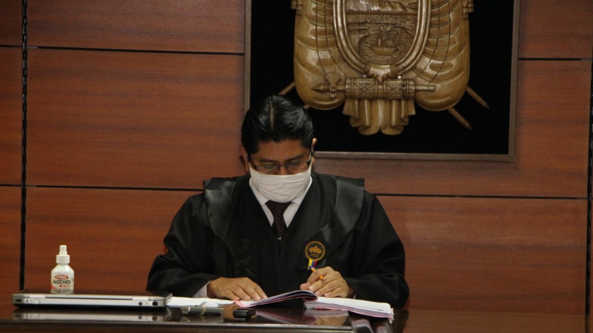 Audiencia. El juez David Jacho dirigió ayer la audiencia de formulación de cargos en contra de la asambleísta.