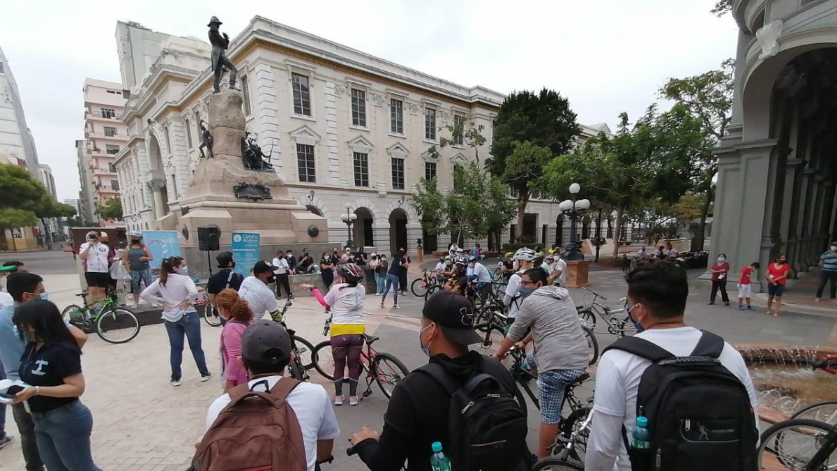Jornada. Más de 150 ciclistas participaron en el recorrido de cerca de 13 kilómetros.