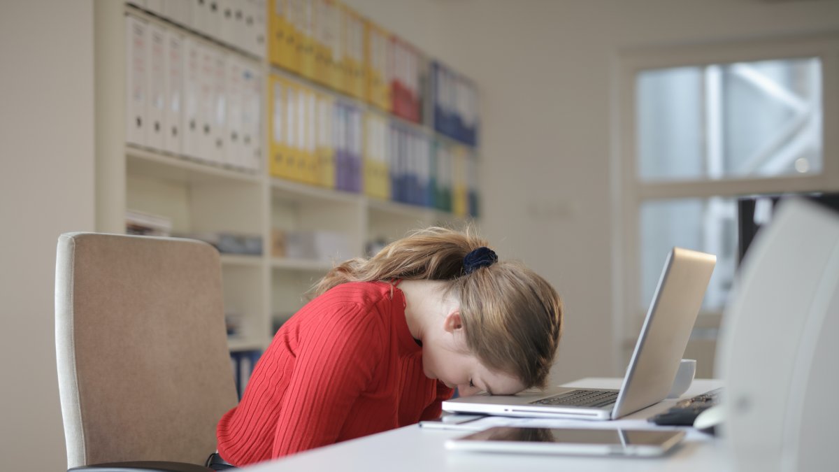 En mayo de 2019, la Organización Mundial de la Salud incluyó el síndrome de burnout como un fenómeno ocupacional en la Clasificación Internacional de Enfermedades (CIE-11).
