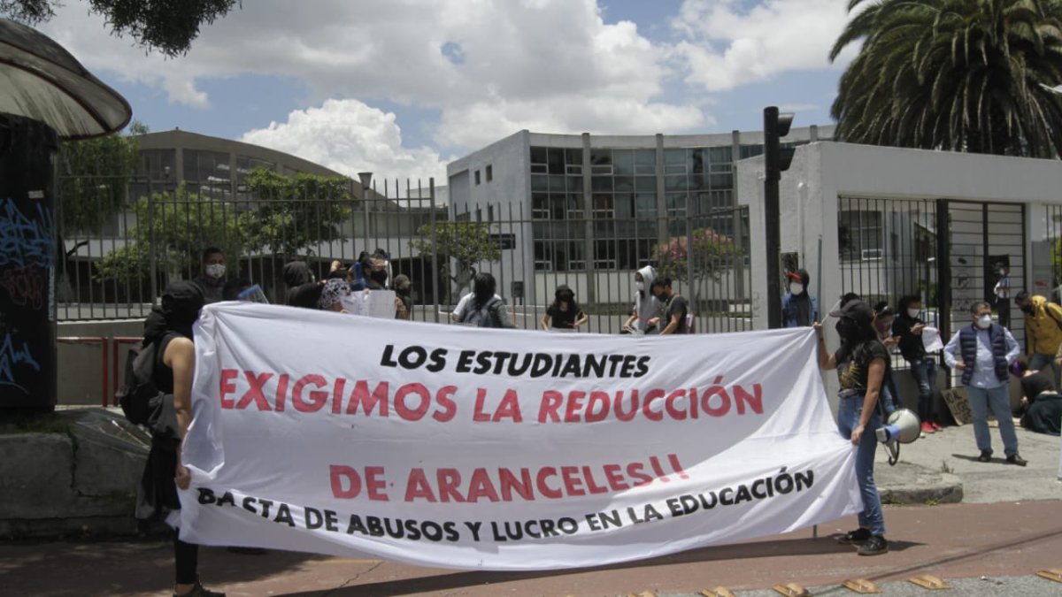 La protesta pública se extiende a la Universidad Politécnica Salesiana.