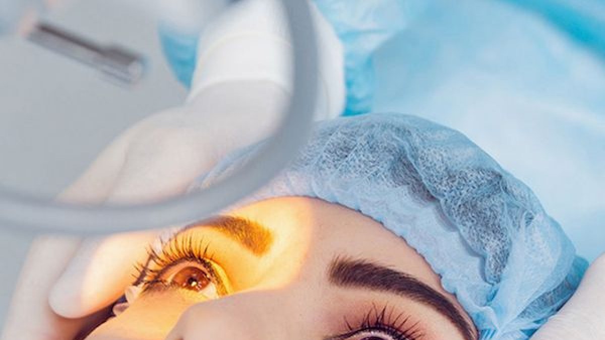 Los pacientes acuden a consulta por esa 'tela' que causa problemas estéticos y molestias.