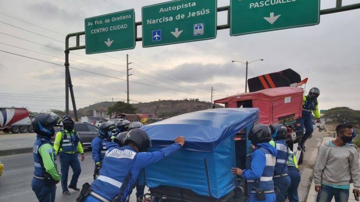 Hecho. Seis tricimotos fueron retenidas.