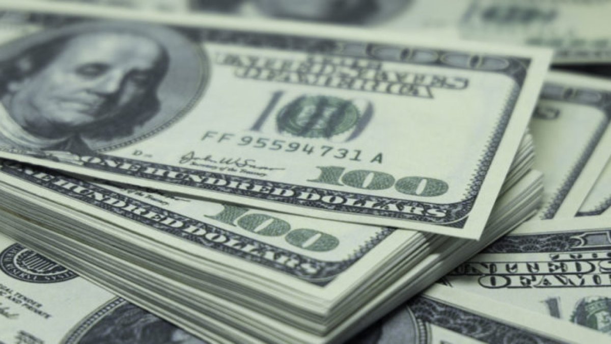 Los investigadores todavía no determinan la cantidad exacta del dinero encontrado en la maleta, donde se hallaron billetes de 50, 100, 500 euros  