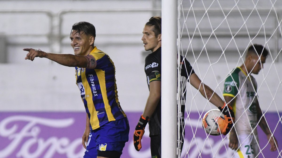Carlos Garcés selló la revancha con goleada a los 75'.