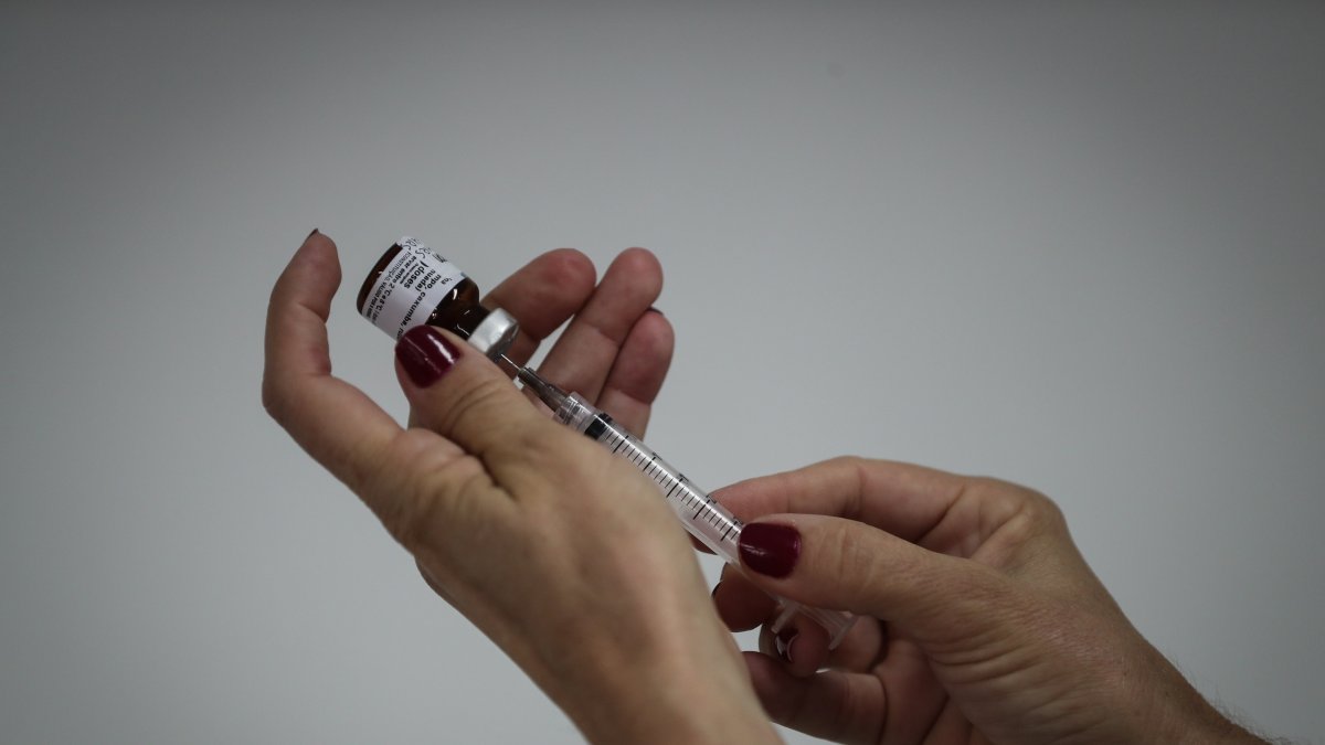 La primera dosis de la vacuna se administrará gratuitamente a la población en Japón.