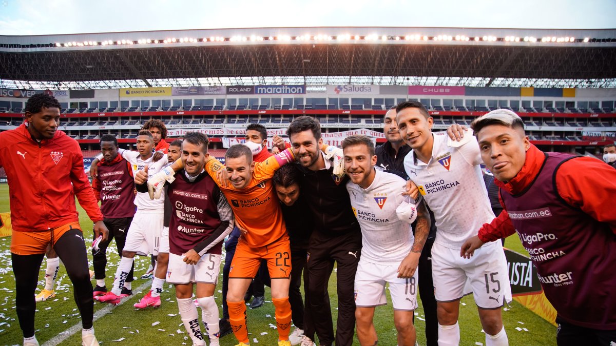 Los jugadores de Liga de Quito celebran el pase a la final del campeonato local
