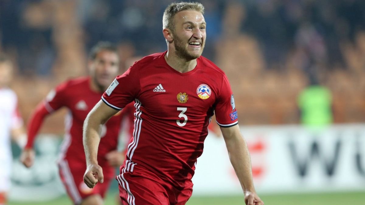 Varazdat Haroyan, experimentado jugador de Armenia, hará una pausa en el balompié.